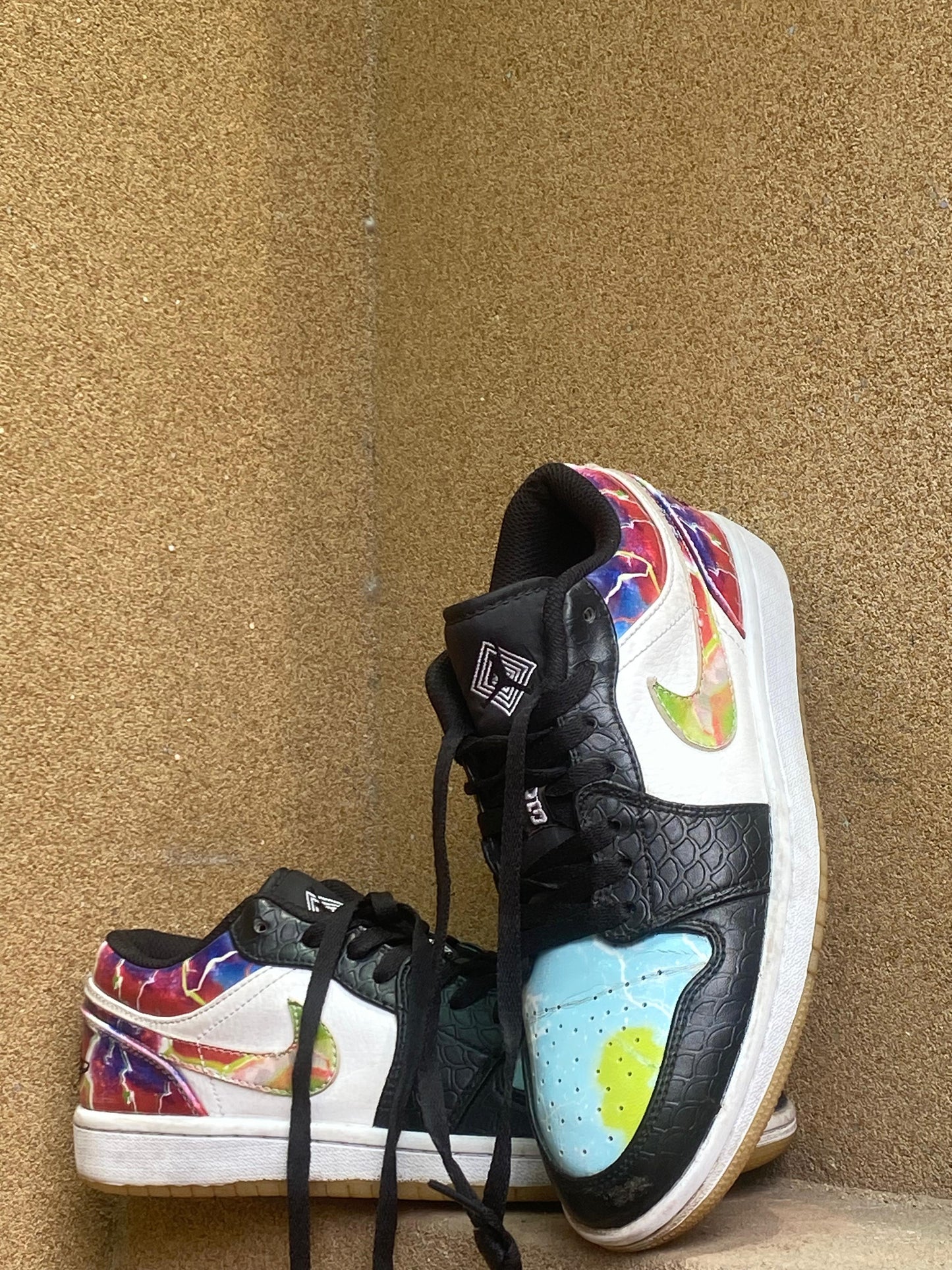 NIKE JORDAN 1 LOW GALAXY GLOW IN THE DARK PK 8 9