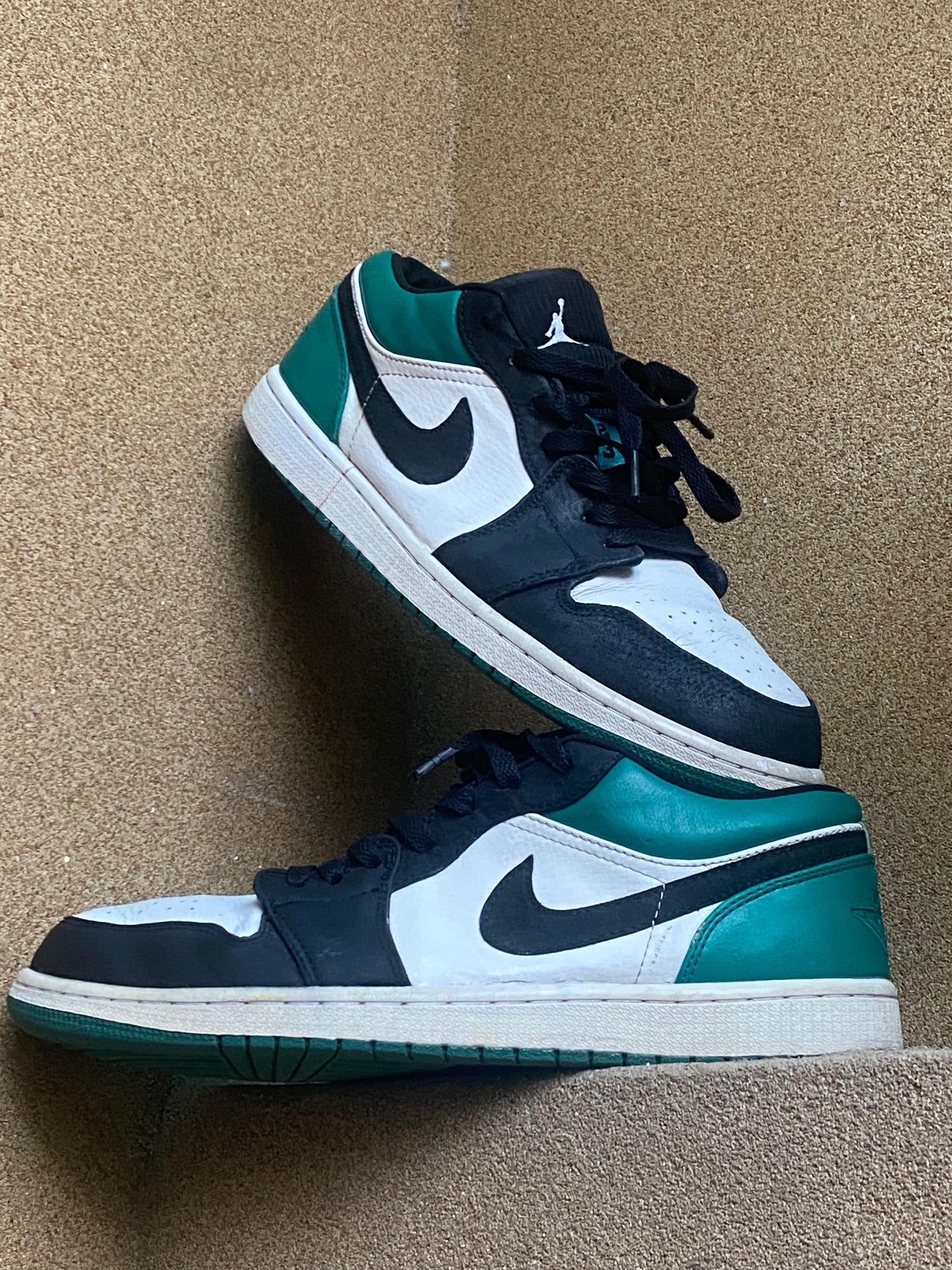 AIR JORDAN 1 LOW MYSTIC GREEN PK 10 11