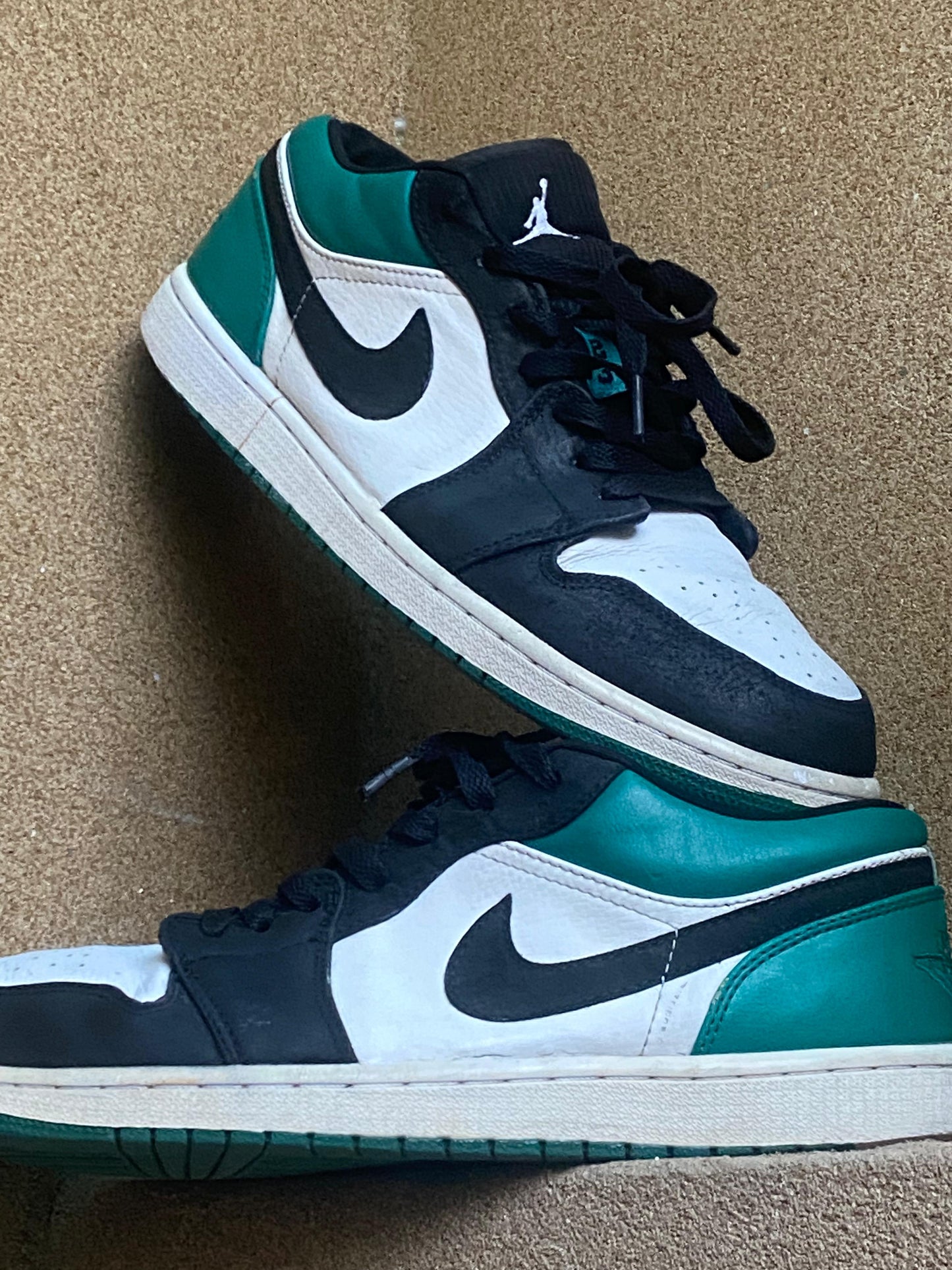 AIR JORDAN 1 LOW MYSTIC GREEN PK 10 11
