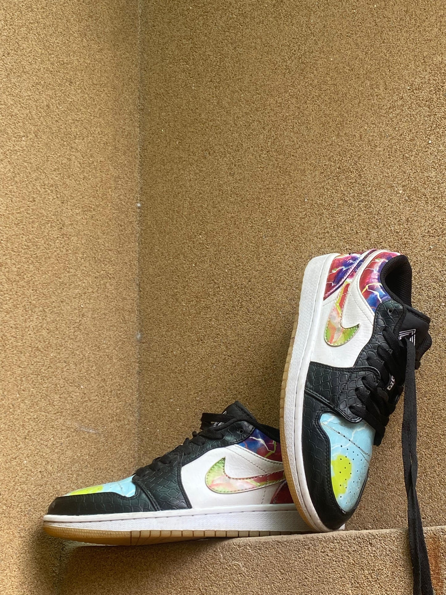 NIKE JORDAN 1 LOW GALAXY GLOW IN THE DARK PK 8 9
