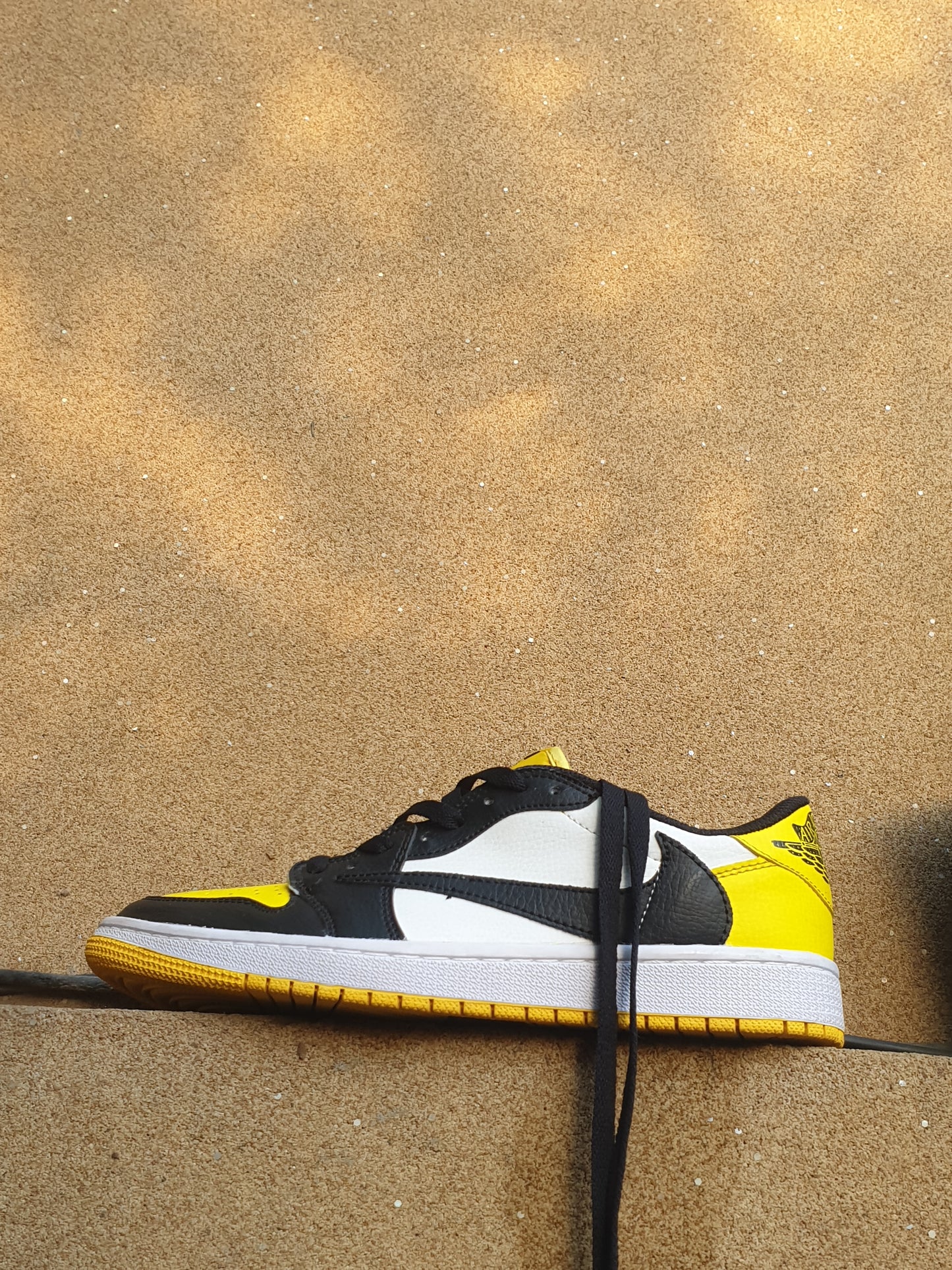 NIKE AJ-1 LOWS TRAVIS