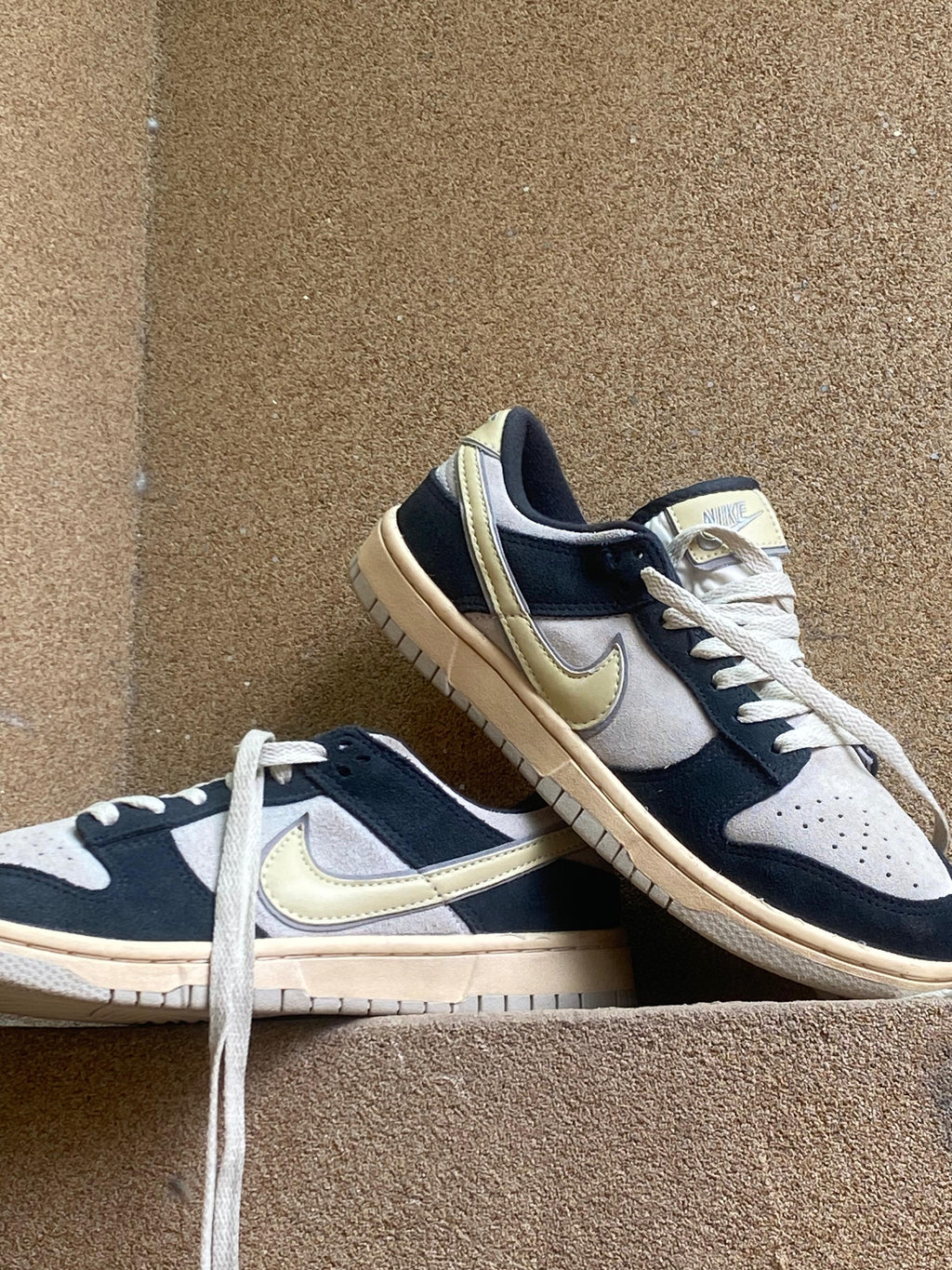 NIKE DUNK LOW LX SUEDE 🌻