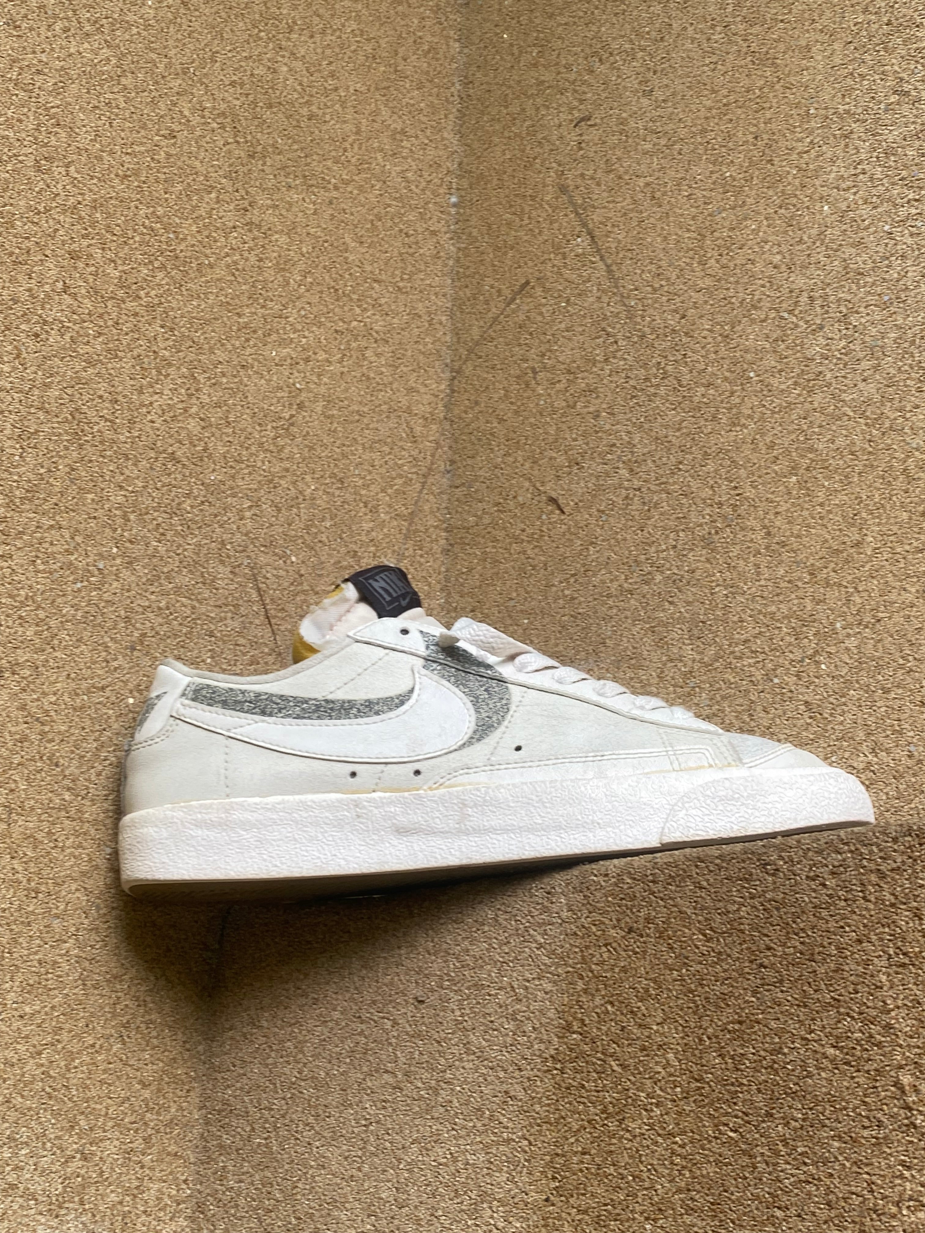 NIKE BLAZER 77 PREMIUM DOUBLE SWOOSH PHANTOM - GHOST 🐉