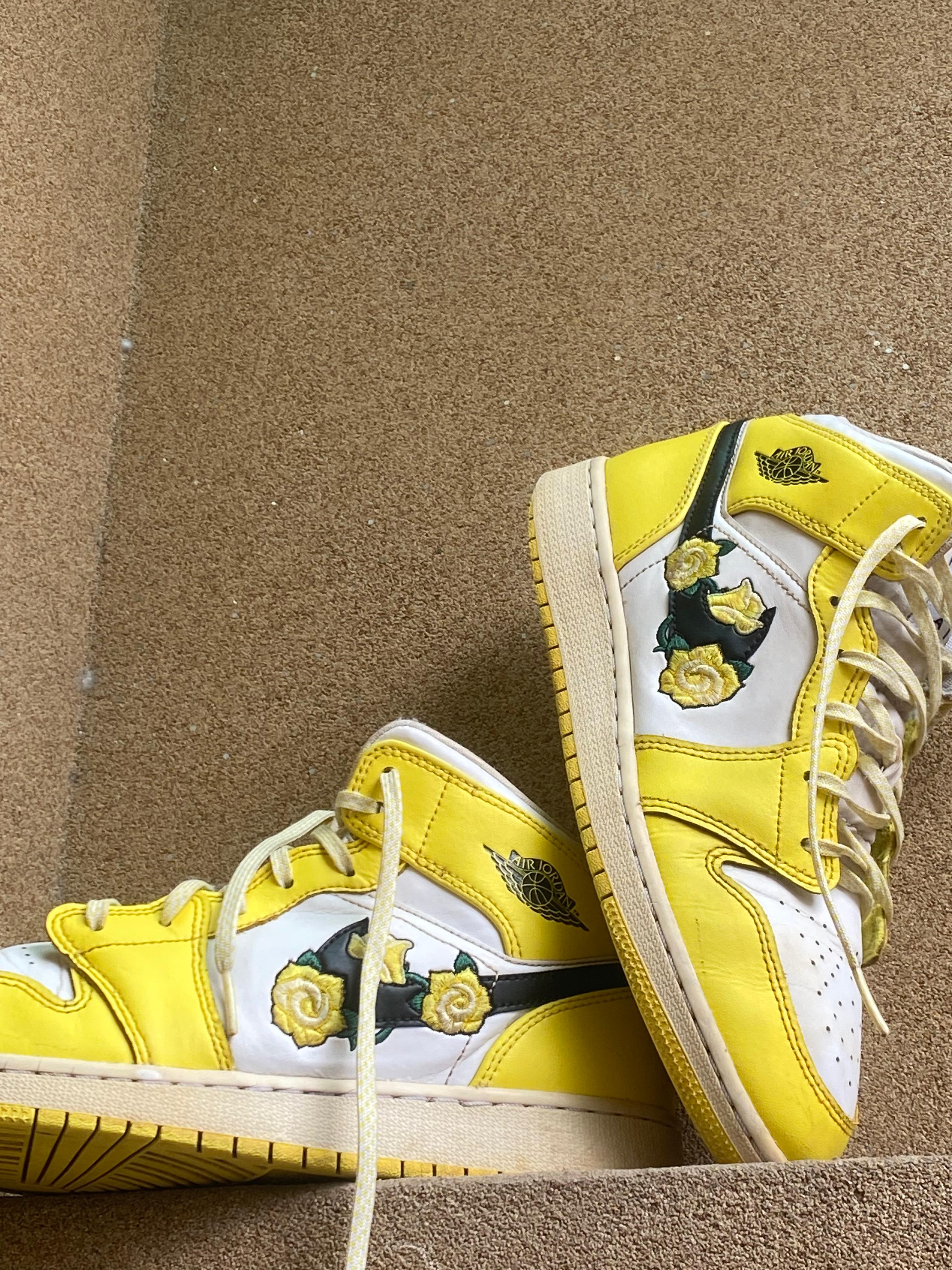 NIKE JORDAN 1 MID SE GS ROSE 🌼