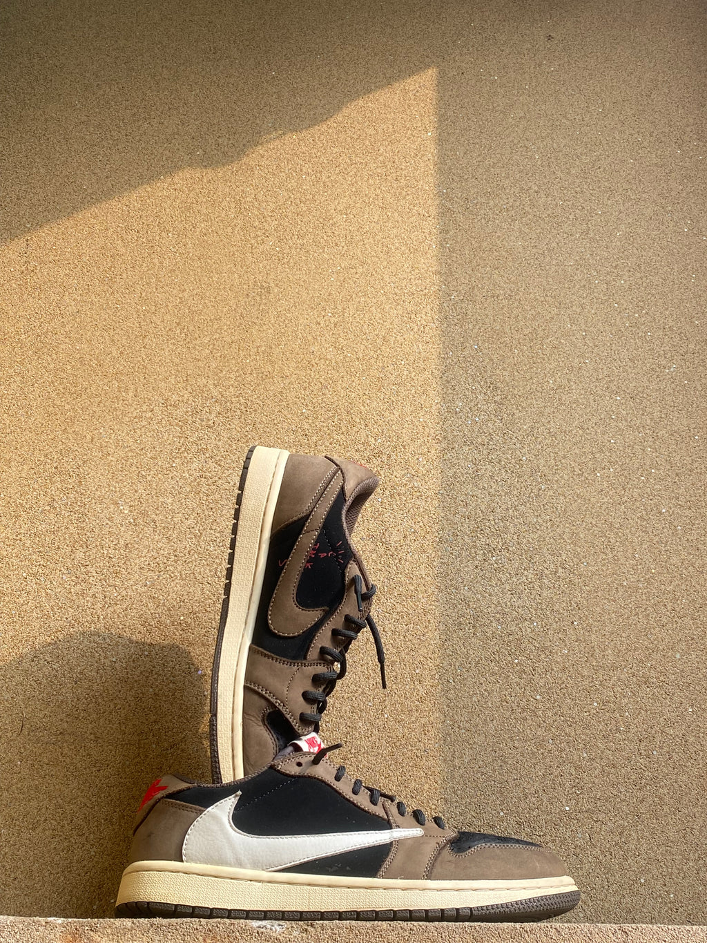 NIKE RETRO LOW OG TRAVIS SCOTT MOCHA