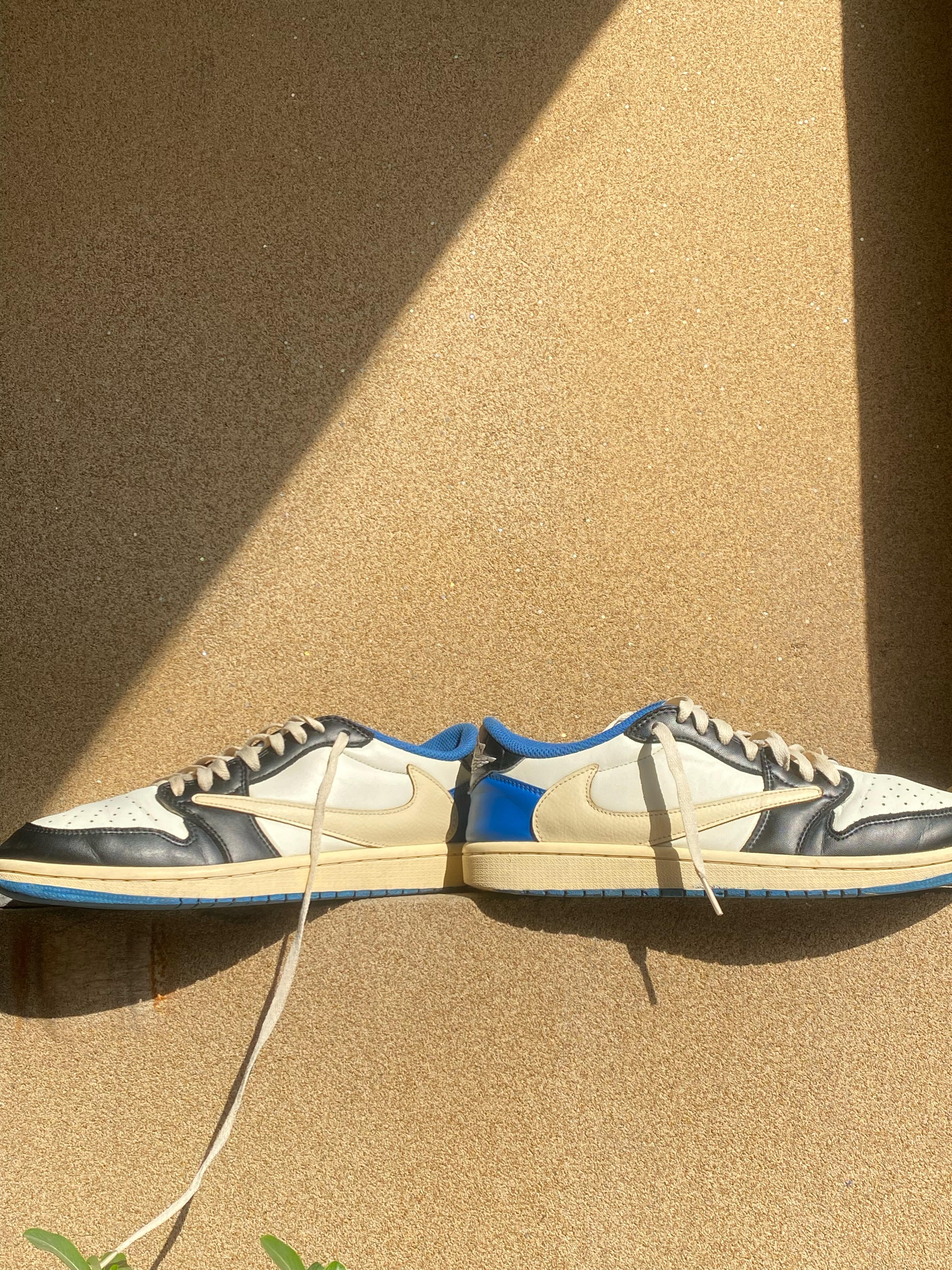 NIKE AIR JORDAN 1 FRAGMENT X TRAVIS SCOTT