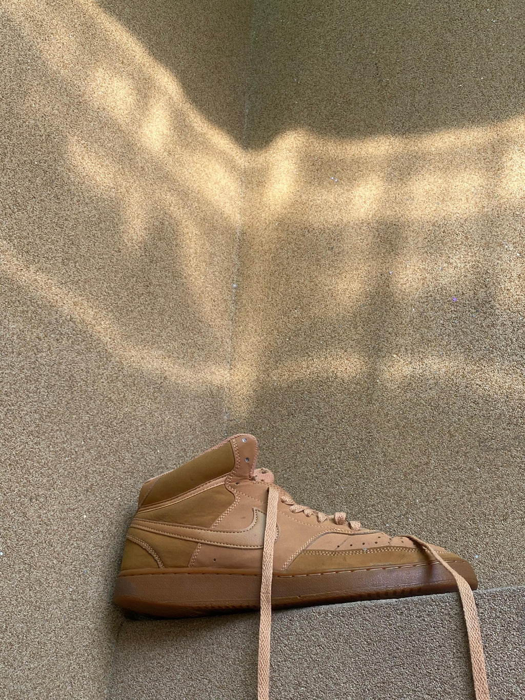 NIKE COURT VISION MID FLAX