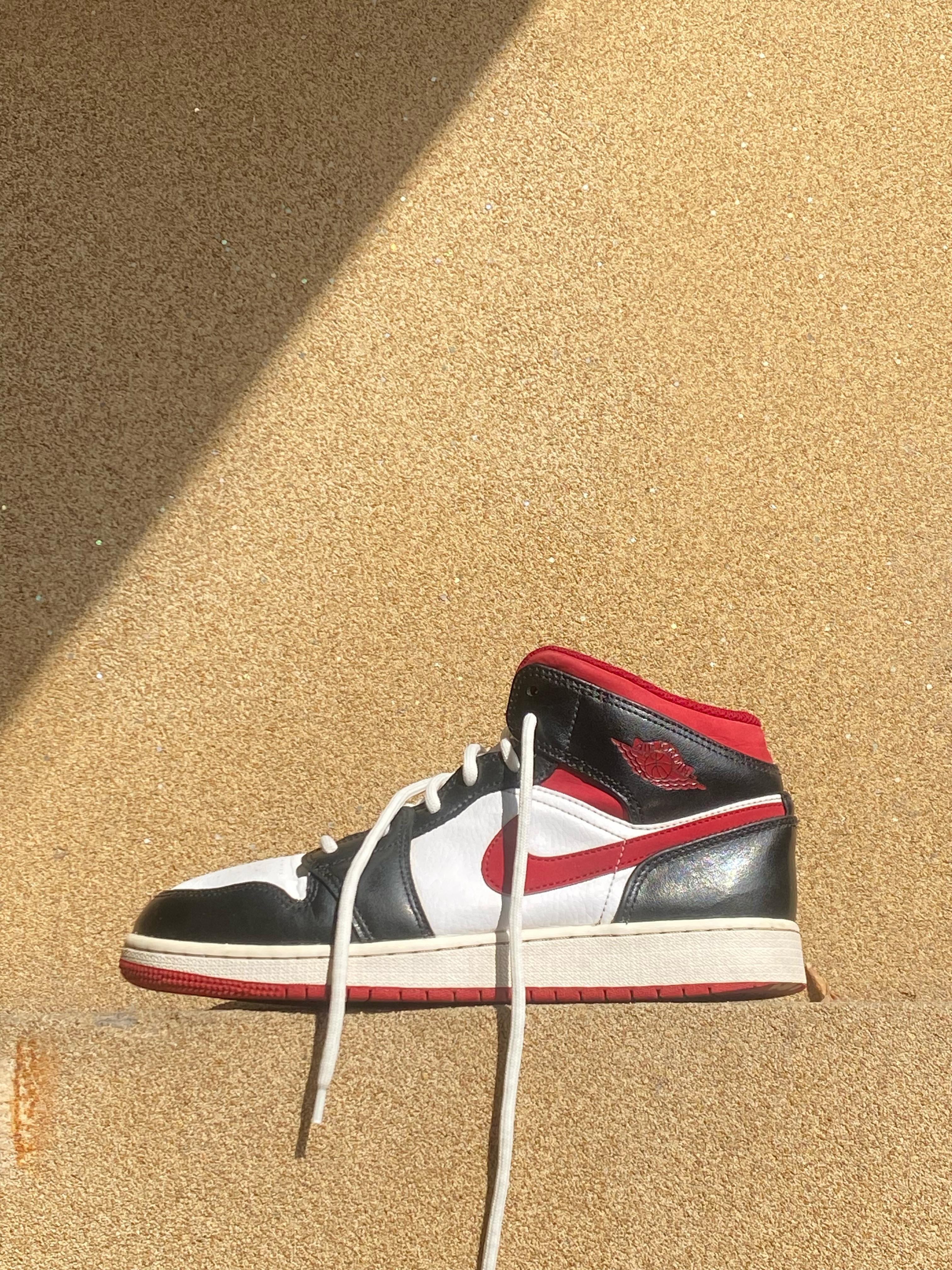 (PREMIUM) NIKE AIR JORDAN 1 MID