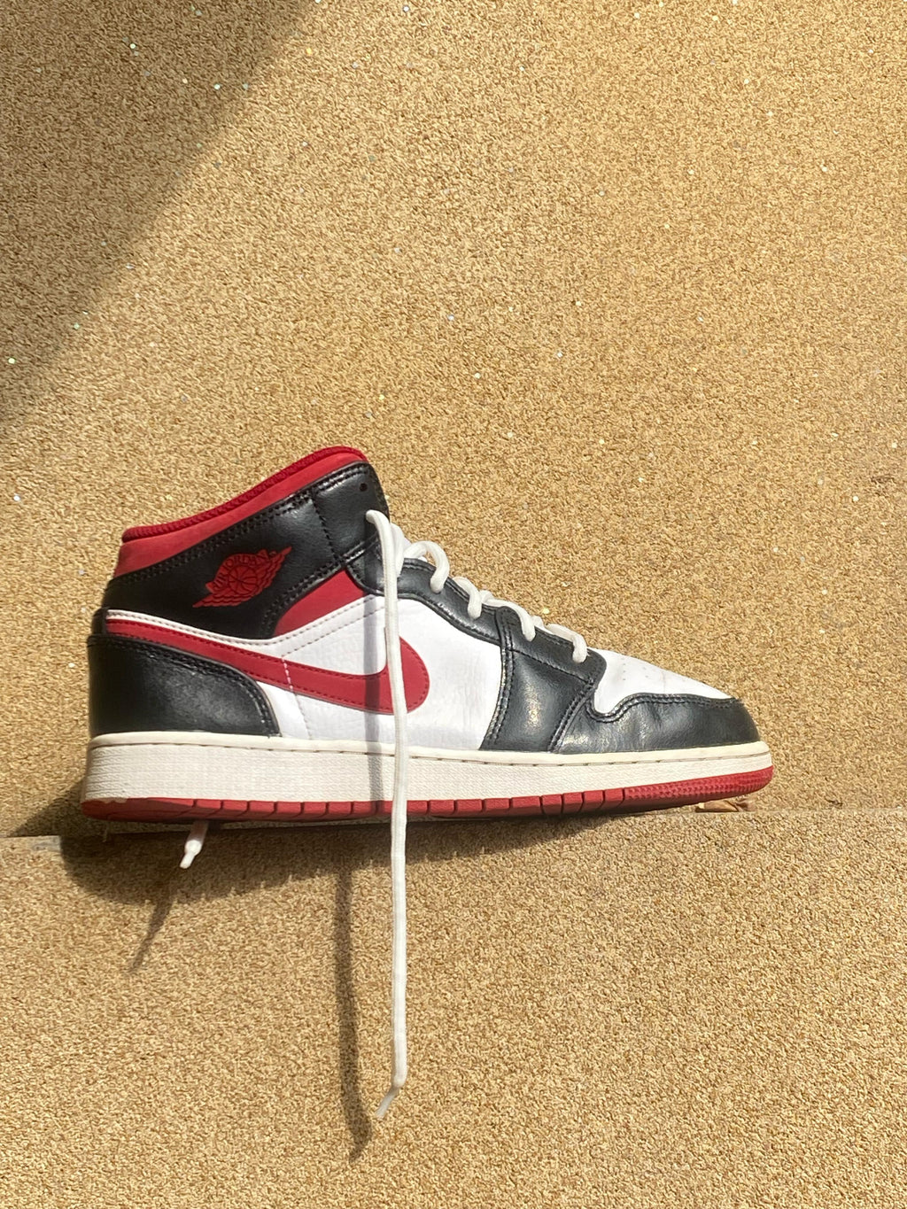 (PREMIUM) NIKE AIR JORDAN 1 MID