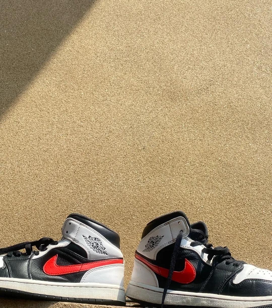 NIKE AIR JORDAN 1 MID CHILLI RED