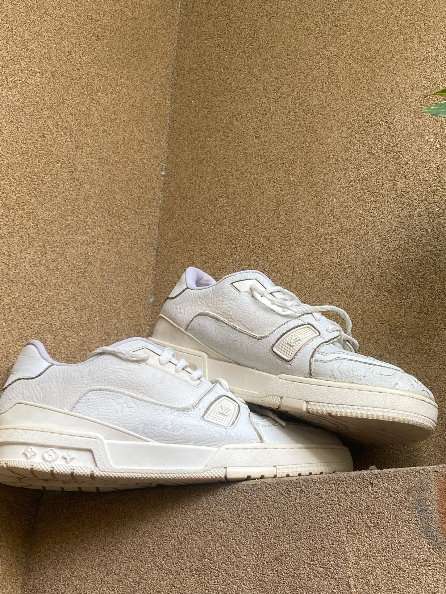 LV TRAINERS SNEAKERS 🕷 SIZE PK 9