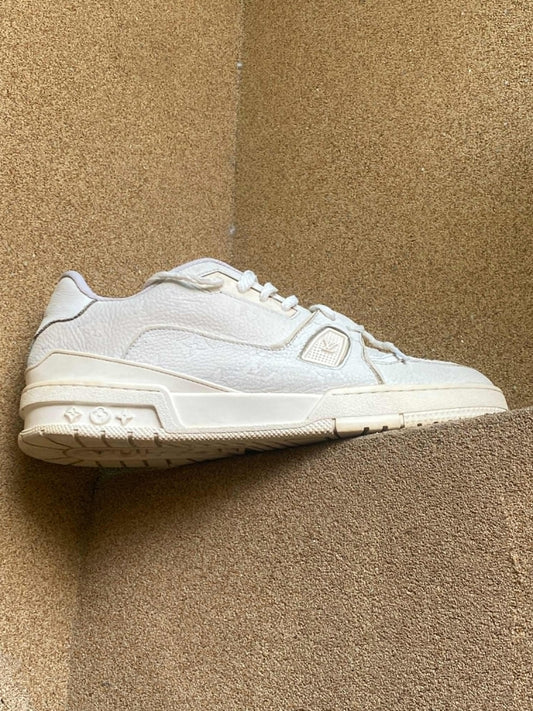 LV TRAINERS SNEAKERS 🕷 SIZE PK 9