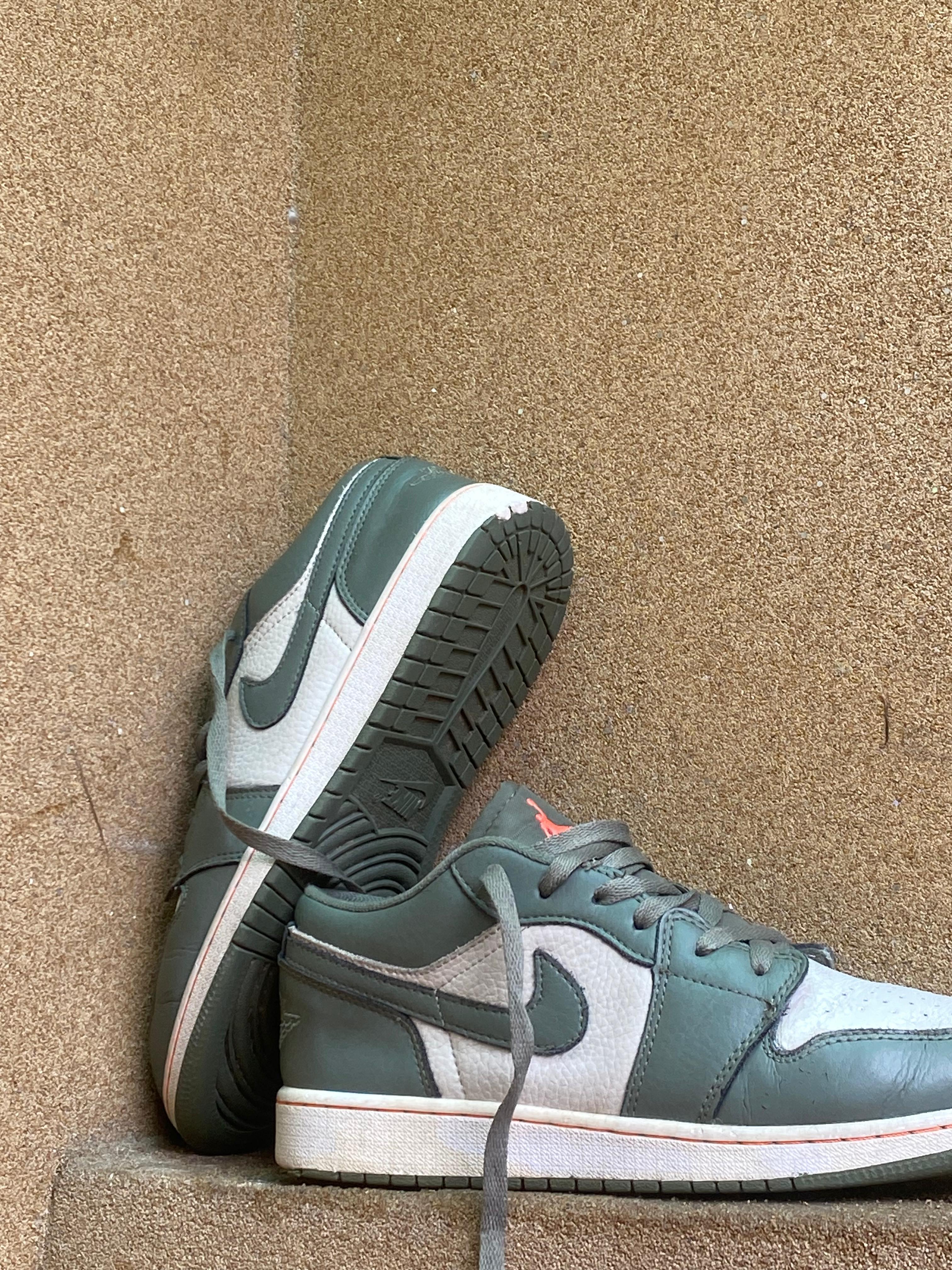 NIKE AIR JORDAN 1 LOW MILITARY GREEN 🌵
