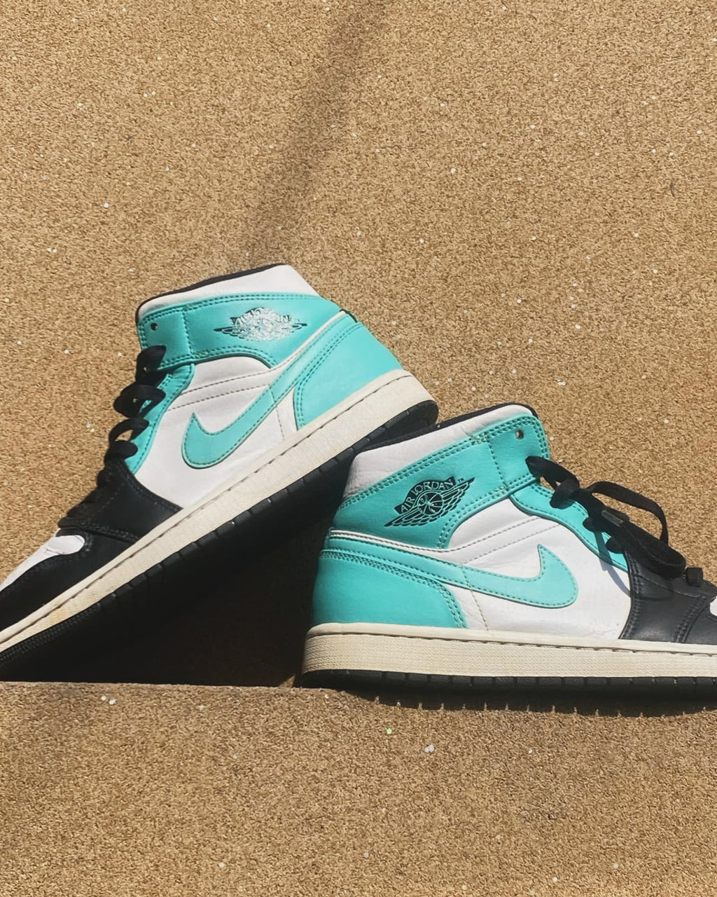 NIKE AIR JORDAN 1 RETRO MID OG ISLAND 🏝