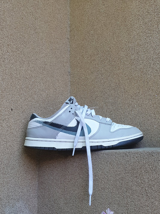 NIKE DUNK LOW STENCIL SWOOSH (PK 9)