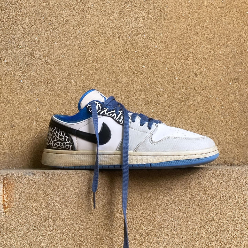 (PREMIUM) AIR JORDAN 1 LOW 'LIGHT SMOKE GREY AND DARK MARINA BLUE 💙