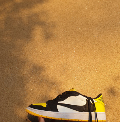 NIKE AJ-1 LOWS TRAVIS