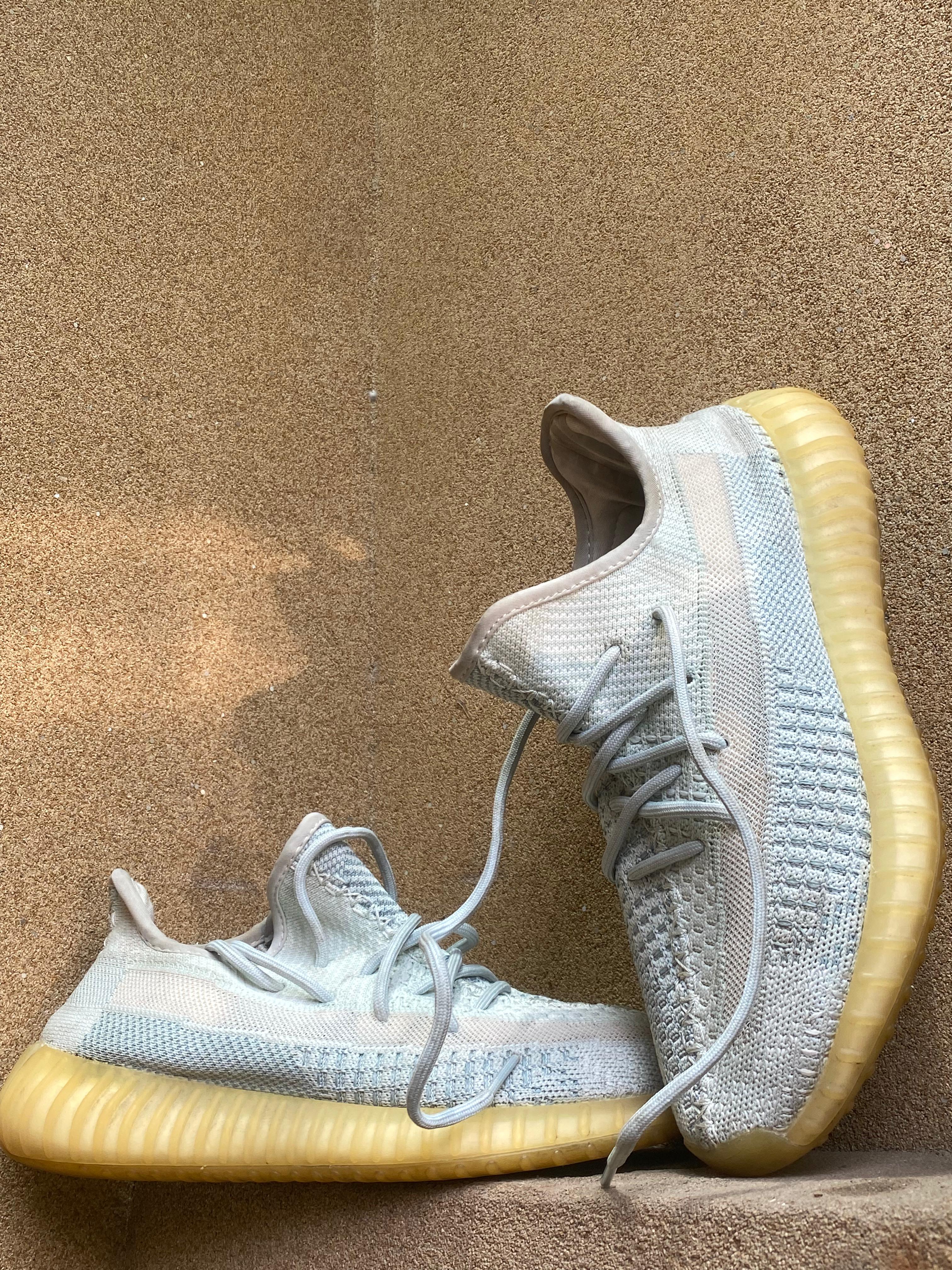 ADIDAS YEEZY 350 BOOST (GLOW IN DARK)