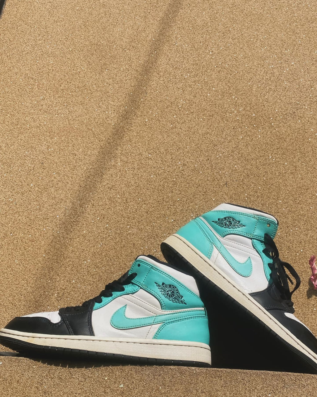 NIKE AIR JORDAN 1 RETRO MID OG ISLAND 🏝